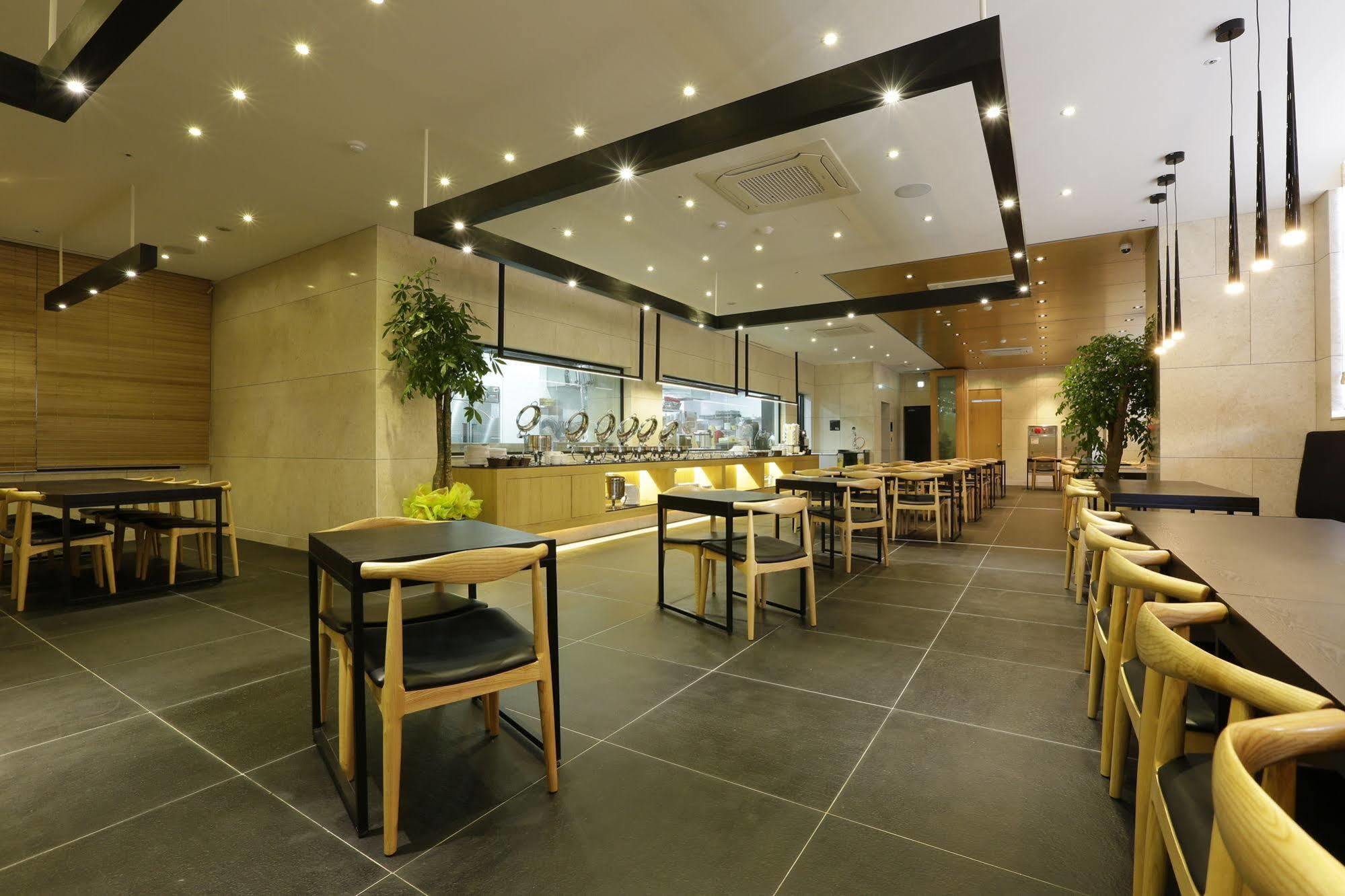 Hotel The Designers Инчон Екстериор снимка