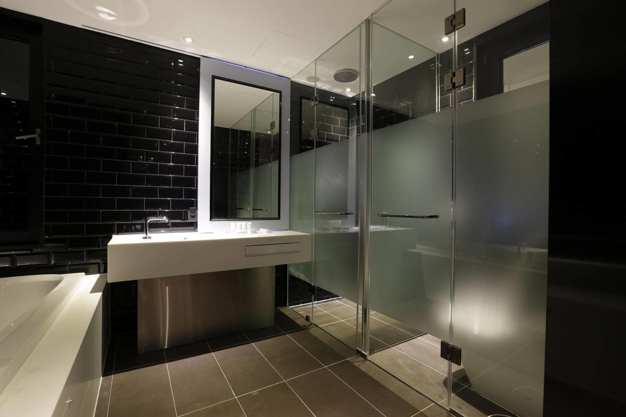 Hotel The Designers Инчон Екстериор снимка
